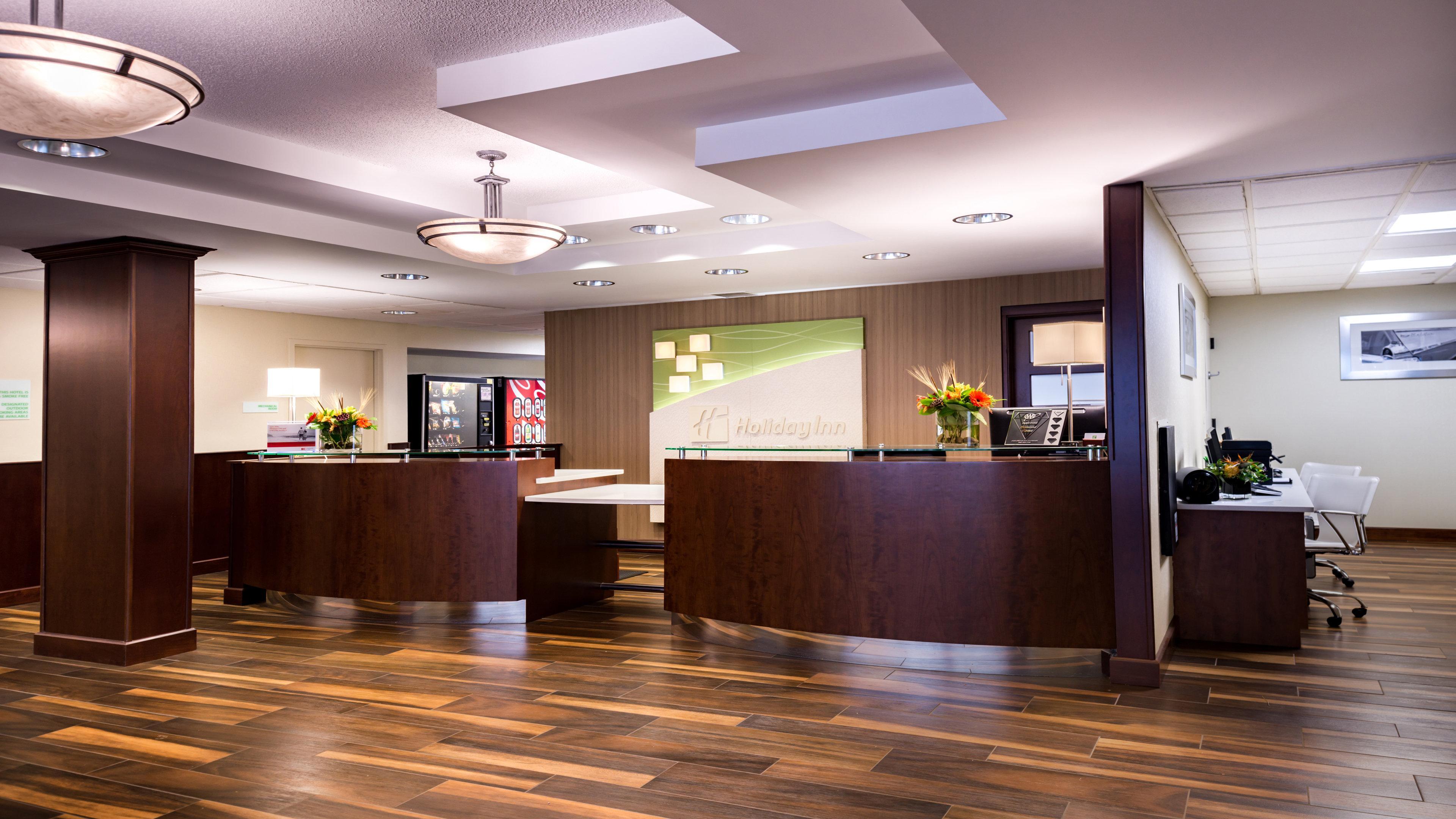 Holiday Inn Hotel & Suites Warren By Ihg Exterior foto