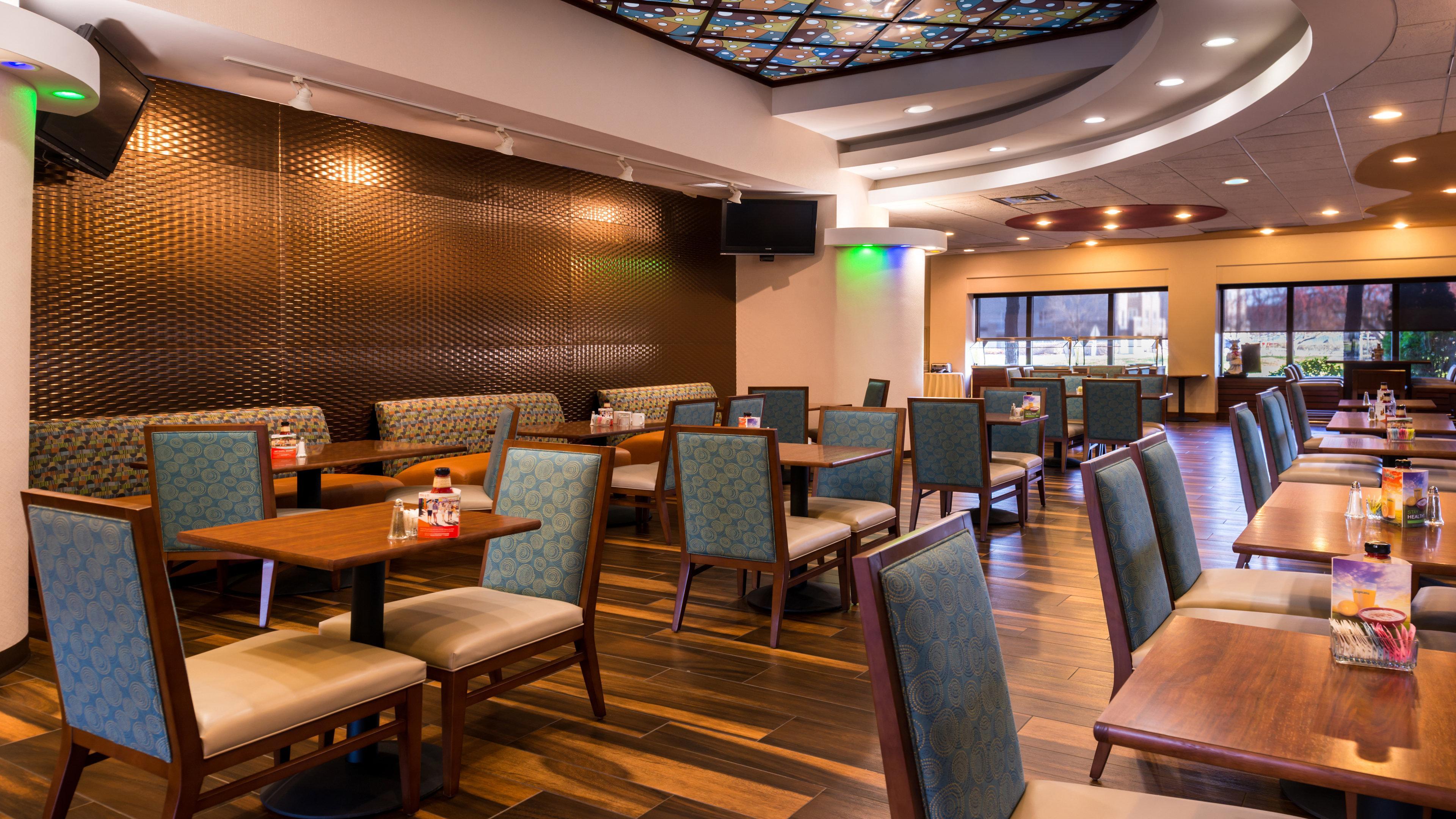 Holiday Inn Hotel & Suites Warren By Ihg Exterior foto