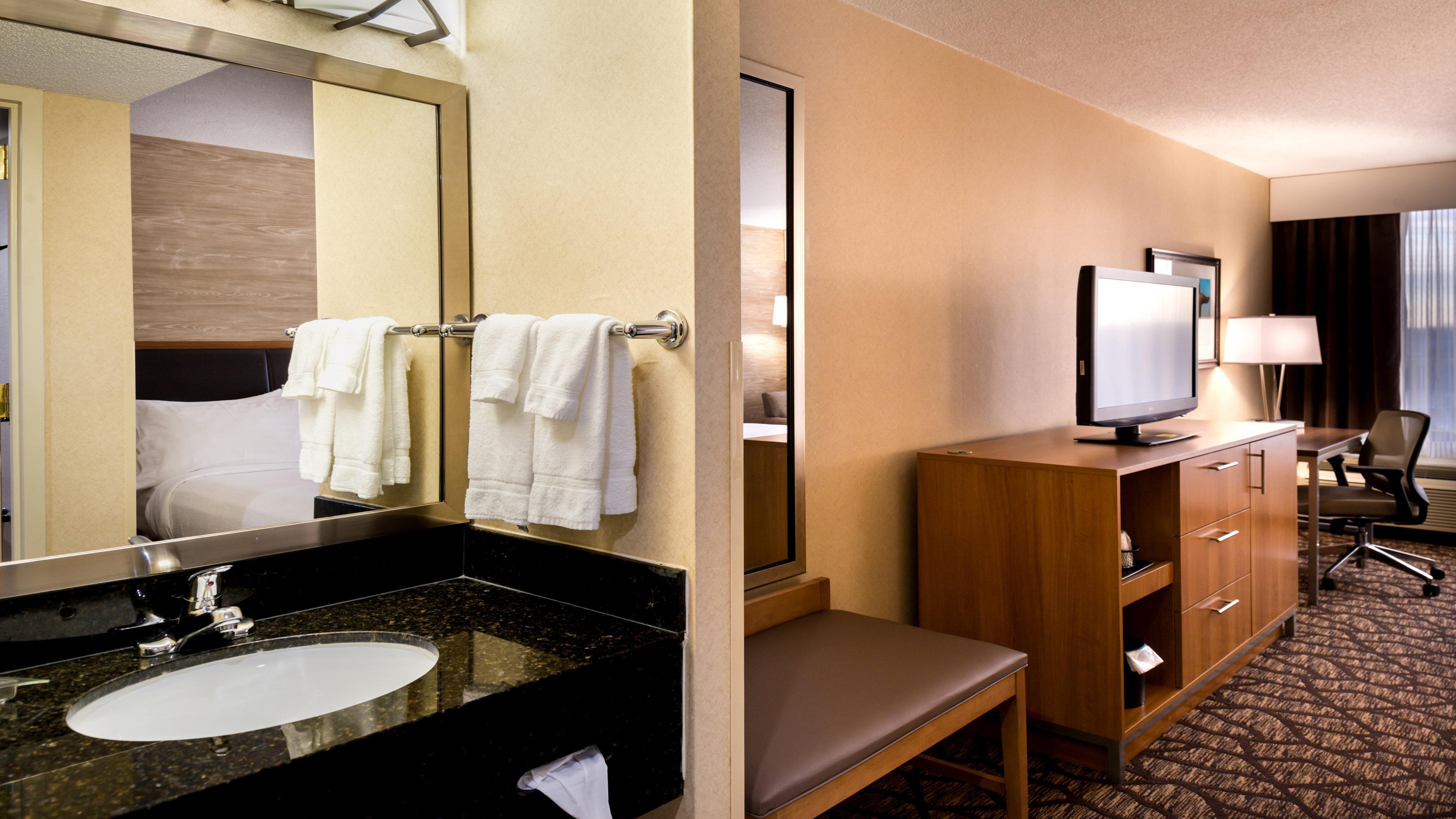 Holiday Inn Hotel & Suites Warren By Ihg Exterior foto