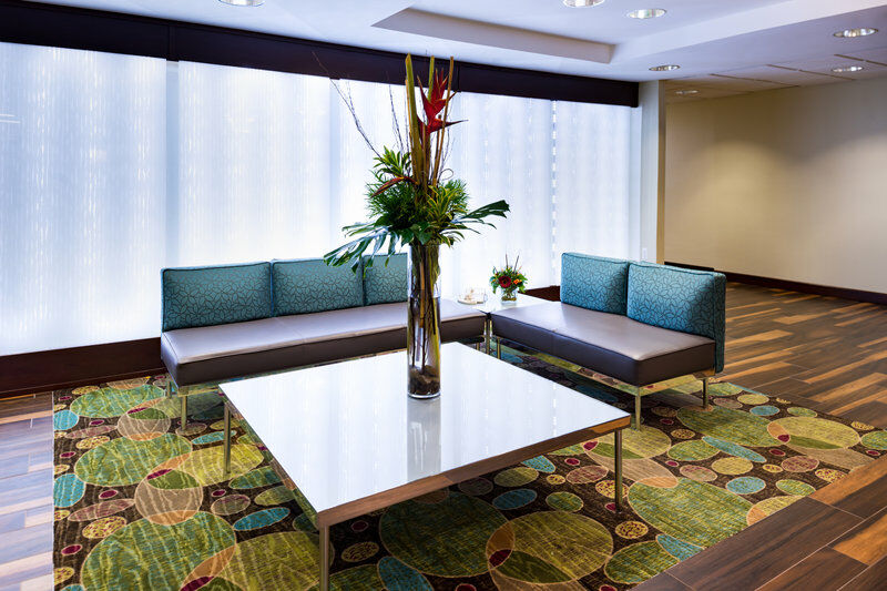 Holiday Inn Hotel & Suites Warren By Ihg Exterior foto
